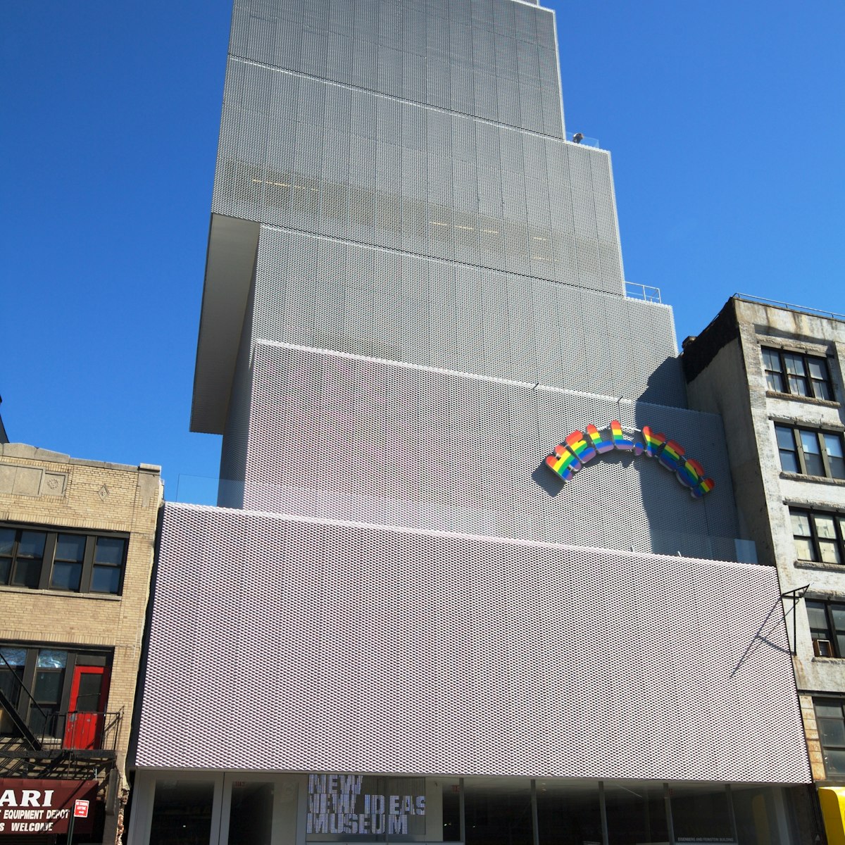 New Museum of Contemporary Art.