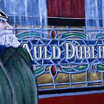 Auld Dubliner pub mural.