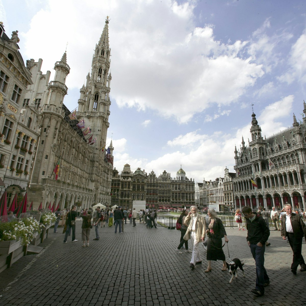 BELGIUM - AUGUST 11: BELGIUM, BRUSSELS, The Grand Place in Brussels. (Photo by Ulrich Baumgarten via Getty Images)