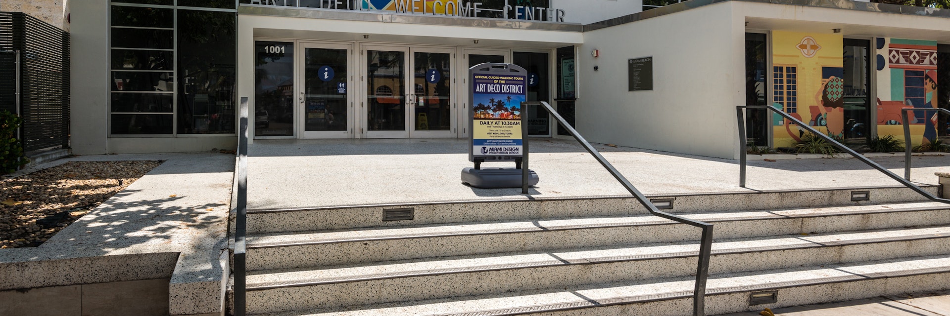 Miami, FL, USA - April 19, 2019: The Art Deco Museum on Ocean Drive at the historical Art Deco District of Miami South Beach in Miami, Fl, United States of America.
1153998811