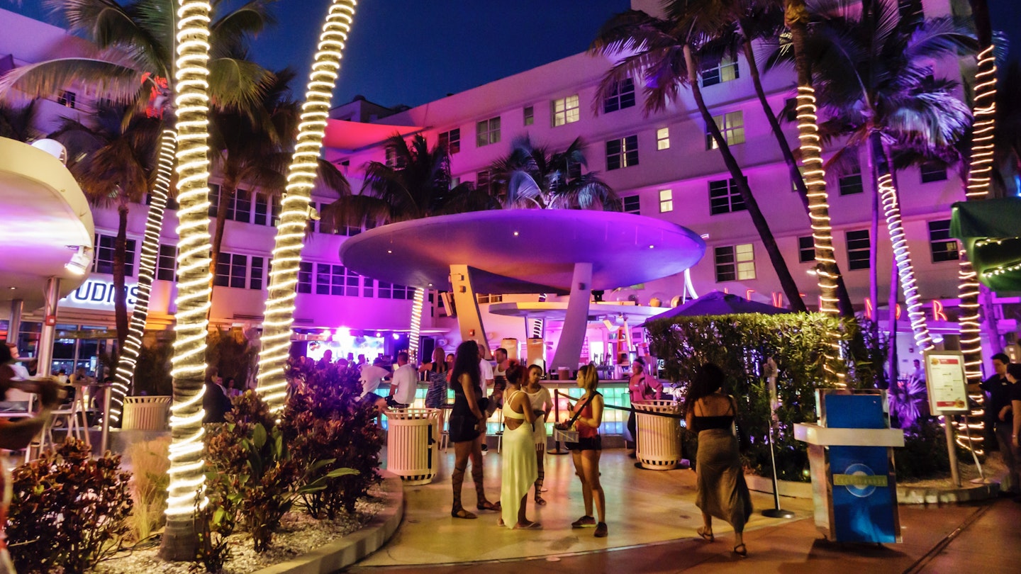 Florida, Miami Beach, Art Deco District, Ocean Drive, Clevelander, hotel, night, nightlife, restaurant,
578071358
Florida, Art Deco District, Clevelander