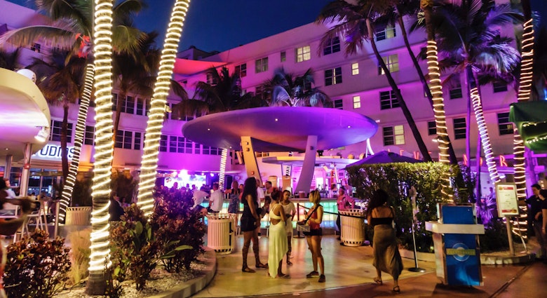 Florida, Miami Beach, Art Deco District, Ocean Drive, Clevelander, hotel, night, nightlife, restaurant,
578071358
Florida, Art Deco District, Clevelander