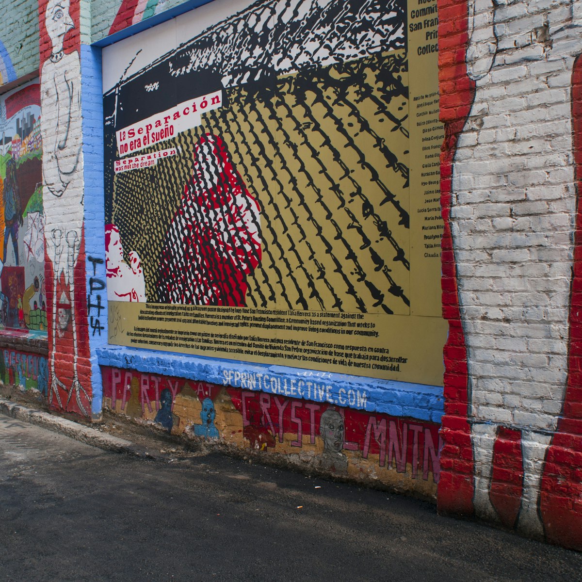 Clarion Alley lined with murals.