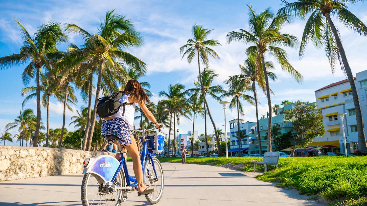 USA-Florida-Miami-lazyllama-Shutterstock-1200964729-RF

MIAMI - SEPTEMBER, 2018: A young woman passes on a Citibike, a brand that has enjoyed an exclusive bike-sharing agreement with Miami Beach since 2014.
 © lazyllama / Shutterstock